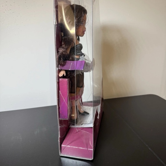 2006 Bratz Birthday Bash Phoebe New in‎ Box - Picture 4 of 6